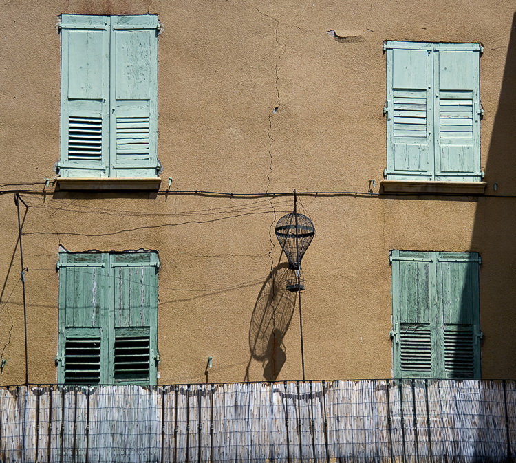 Provence 2014 +20140612_0630 als Smart-Objekt-1 Kopie.jpg - Wieder so ein fantastischer alter Ortskern - wir konnten uns gar nicht satt genug daran sehen 